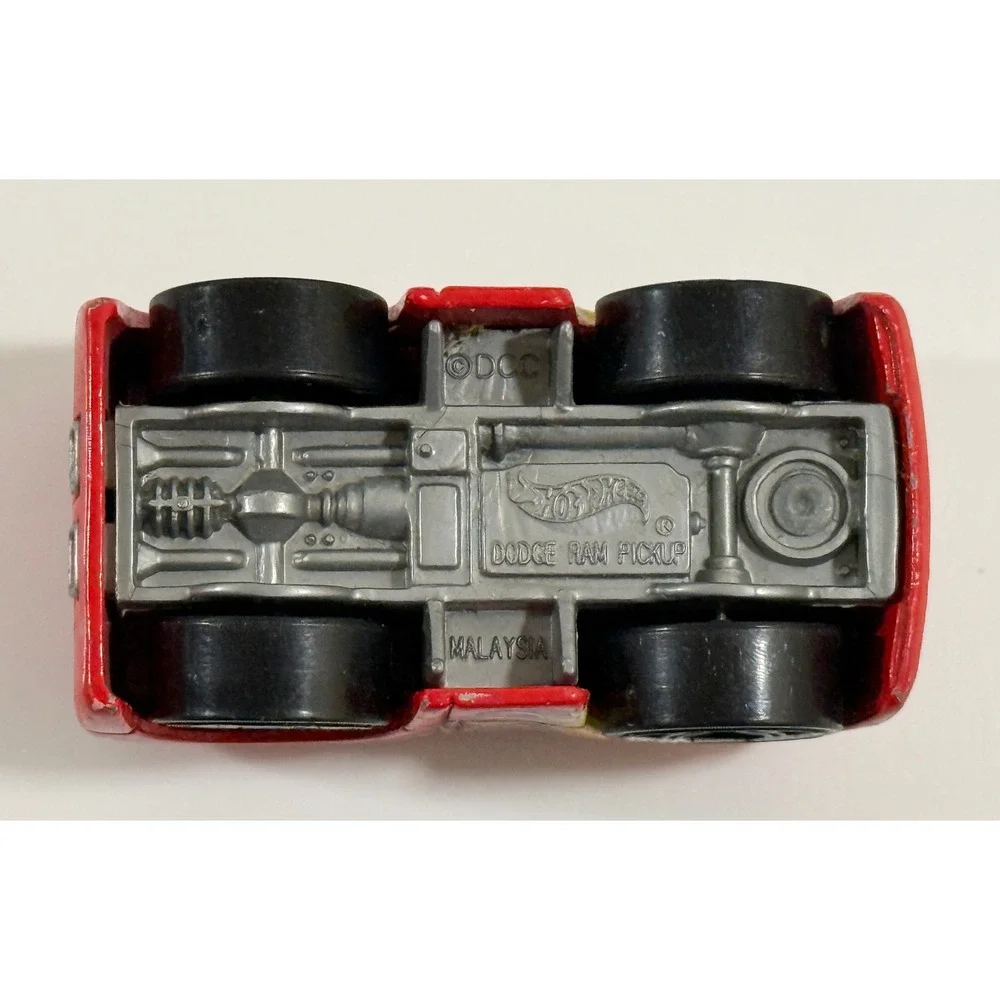 Hot Wheels Dodge Ram Pickup Kids Toy Truck Red Flame Tooned‎ Diecast